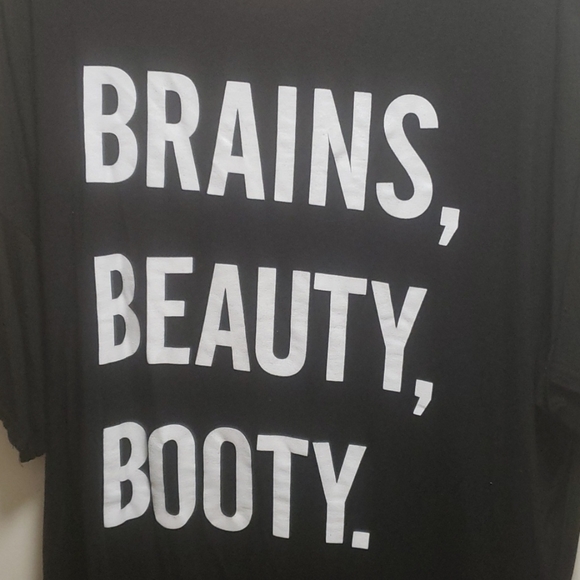 Boohoo Tops - 🤩Boohoo Funny Tshirt🤩
